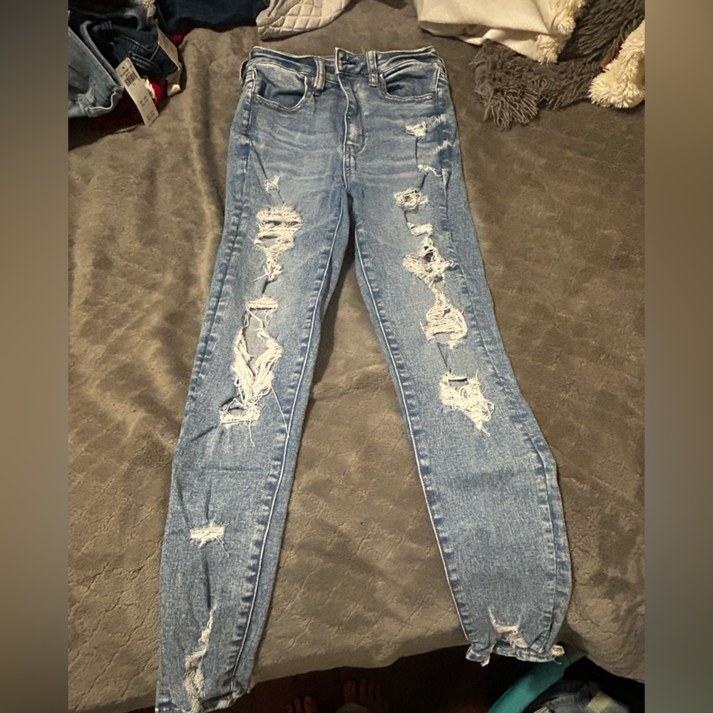 American Eagle Outfitters Light Blue Distressed Skinny Jeans